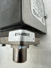 Load image into Gallery viewer, Barksdale E1H-H90-F2 Pressure Actuated Switch, 1000 PSI (New)