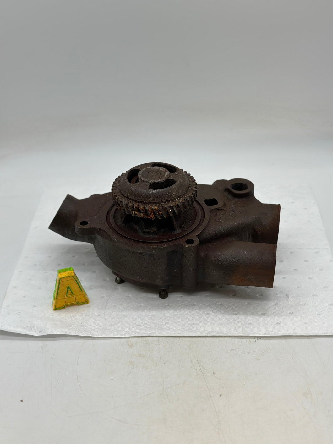 Detroit Diesel 5106160 Water Pump (Used)