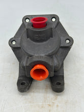 Load image into Gallery viewer, Rexroth R431003040 P-052935-00004 Quick Release Valve, 1/2” NPT (No Box)