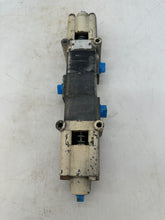 Load image into Gallery viewer, Rexroth R431008277 Type &#39;D&#39; Pilotair Pneumatic Directional Control Valve, 1/2&quot; (Used)