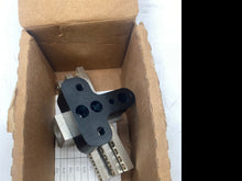 Load image into Gallery viewer, Ilsco NB-350-36-W/R16 Aluminum Neutral Bar (Open Box)
