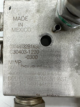 Load image into Gallery viewer, Rosemount C30403-1220-0300 0304RT32B1XSG 304 3-Valve Flange x NPT Manifold (Used)