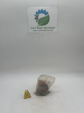 Load image into Gallery viewer, Rexroth R431003348 P-054350-00002 Shuttle Valve, 1/4&quot; (New)