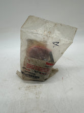 Load image into Gallery viewer, Rexroth R431003348 P-054350-00002 Shuttle Valve, 1/4&quot; (New)