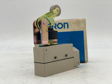 Load image into Gallery viewer, Omron ZE-NA2-2S Limit Switch 125VAC 15A (New)