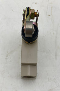 Omron ZE-NA2-2S Limit Switch 125VAC 15A (New)