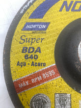 Load image into Gallery viewer, Norton 15230 Super BDA 640 Grinding Wheel 7&quot;x1/4&quot;x7/8” *Lot of (13)* (No Box)