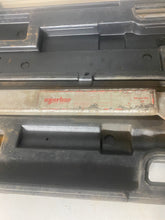 Load image into Gallery viewer, Norbar 5R Industrial Torque Wrench, 3/4&quot; Drive w/ Case (Used)
