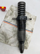 Load image into Gallery viewer, Caterpillar 20R-4179 Remanufactured Fuel Injector (Used)