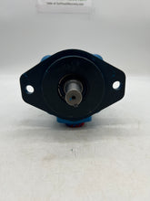 Load image into Gallery viewer, Benchmark V20101F12S3S1CC12/850090 Hydraulic Vane Pump (No Box)
