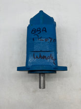 Load image into Gallery viewer, Benchmark V20101F12S3S1CC12/850090 Hydraulic Vane Pump (No Box)