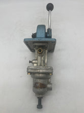 Load image into Gallery viewer, Rexroth Wabco Westinghouse 3610020500 Controlair Valve (Used)