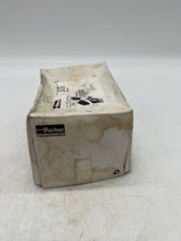 Load image into Gallery viewer, Parker 6MSC8N-316 A-LOK Male Connect, 3/8&quot; Tube x 1/2&quot; MNPT, 316SS *Box of (22)* (Open Box)