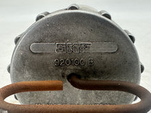 Load image into Gallery viewer, SKF 226400 Oil Injector (Used)