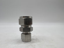 Load image into Gallery viewer, Parker 12RU8-316 Straight Union, 3/4" Tube OD x 1/2" Tube OD, 316SS *Lot of (3)* (Open Box)