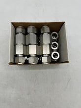 Load image into Gallery viewer, Parker 8FSC8N-316 A-LOK Female Connector, 1/2" Tube OD x 1/2" FNPT, *Box of (18)* (Open Box)