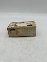 Load image into Gallery viewer, Parker 8RU6-316 A-LOK Straight Union, 1/2" Tube OD x 3/8" Tube OD, *Box of (10)* (New)