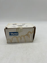 Load image into Gallery viewer, Parker 8FSC16N-316 A-LOK Female Connector 1/2" Tube x 1" FNPT *Box of (5)* (New)