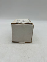 Load image into Gallery viewer, Parker 8FSC16N-316 A-LOK Female Connector 1/2" Tube x 1" FNPT *Box of (5)* (New)