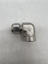 Load image into Gallery viewer, Parker 8FEL8N-316 A-LOK Elbow Fitting 1/2" Tube x 1/2 FNPT *Box of (3)* (Open Box)