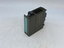 Load image into Gallery viewer, Siemens 6ES7332-5HD01-0AB0 Analog Output Module (Used)