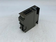 Load image into Gallery viewer, Siemens 6ES7332-5HD01-0AB0 Analog Output Module (Used)