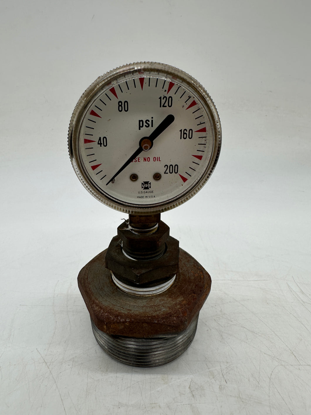 USG US Gauge 200 PSI Pressure Gauge Mounted On 2