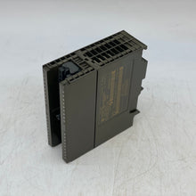 Load image into Gallery viewer, Siemens 6ES7322-1HF10-0AA0 Digital Output Module (Used)