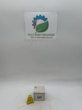 Load image into Gallery viewer, Grainger 4CFR8A Pressure Gauge, 0-200 PSI, 2.5&quot; Dial, SS, Liq Filled, 1/4&quot; NPT (New)