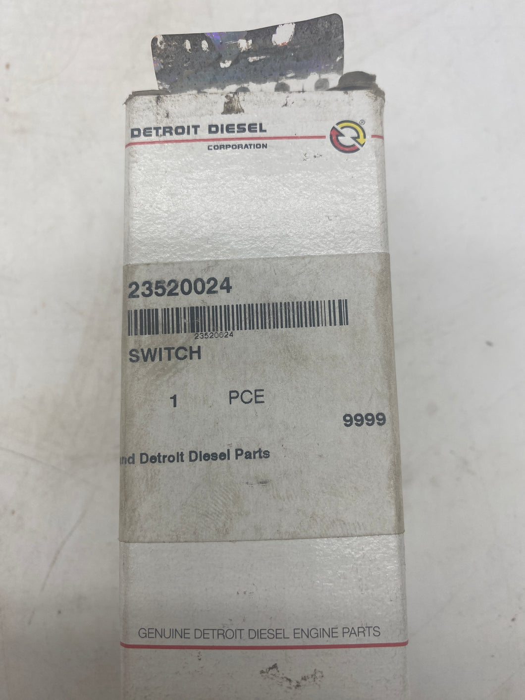 Detroit Diesel 23520024 Oil Pressure Switch (Open Box)