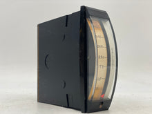 Load image into Gallery viewer, Foxboro 65PV-VG Style B Indicator 0-10VDC Input 0-460 Gallons (Used)