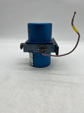 Load image into Gallery viewer, CIC 5525-(-10)-(+10)-H20G Pressure Transmitter (Open Box)