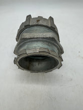 Load image into Gallery viewer, Thomas &amp; Betts 5240 4&quot; Iron LiquidTight Conduit Connector, Straight (No Box)