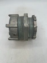 Load image into Gallery viewer, Thomas &amp; Betts 5240 4&quot; Iron LiquidTight Conduit Connector, Straight (No Box)
