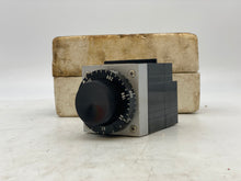 Load image into Gallery viewer, Agastat 7022VK Time Delay Relay 32VDC Coil 1-300 Seconds (Open Box)