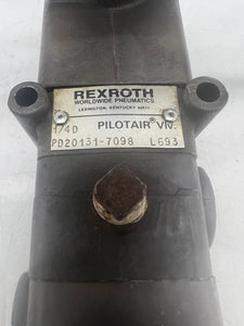 Rexroth R431008007 PD20131-7098 Pilotair Control Valve w/ Solenoid Operator (Used)