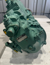 Load image into Gallery viewer, Bosch 0401840104 Automotive Diesel Injection Pump Assembly, Daimler/Mercedes (Reman)