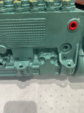 Load image into Gallery viewer, Bosch 0401840104 Automotive Diesel Injection Pump Assembly, Daimler/Mercedes (Reman)