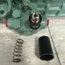 Load image into Gallery viewer, Bosch 0401840104 Automotive Diesel Injection Pump Assembly, Daimler/Mercedes (Reman)