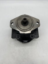 Load image into Gallery viewer, David Brown Hydraulics 165506 Pump PC1911/165506/1C (Used)