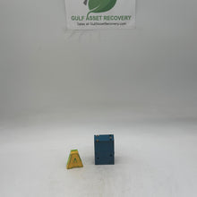 Load image into Gallery viewer, Rexroth Mecman 3710200000/002 Pneumatic Valve (Used)