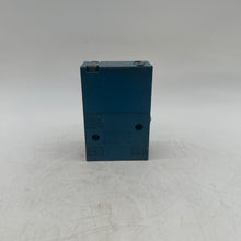 Load image into Gallery viewer, Rexroth Mecman 3710200000/002 Pneumatic Valve (Used)