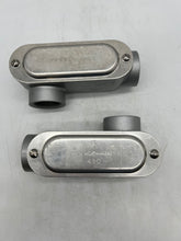 Load image into Gallery viewer, Crouse-Hinds LR49 Conduit Outlet Body w/ Cover 1-1/4&quot; *Box of (2)* (Open Box)