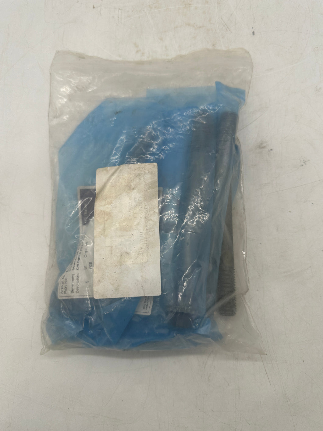 MTU Mercedes-Benz 4039900001 Cylinder Head Stud 15x2x168mm *Bag of (6)* (Open Box)