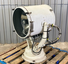 Load image into Gallery viewer, Carlisle &amp; Finch XE9664LG-RF 19&quot; 1000W Xenon Searchlight w/ Bulb (Used)