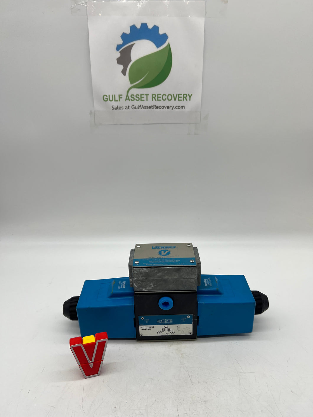 Vickers 02-127582 DG4S4WT-016C-H-60 Directional Valve (No Box)