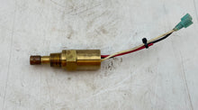 Load image into Gallery viewer, Caterpillar 2W-8915 Water Temperature Sensor (Used)