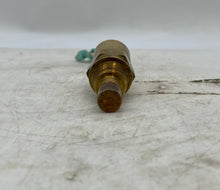 Load image into Gallery viewer, Caterpillar 2W-8915 Water Temperature Sensor (Used)