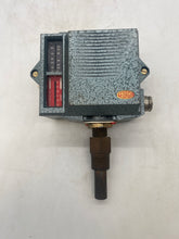 Load image into Gallery viewer, Georgin P6P Temperature Switch (No Box)