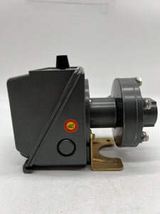 United Electric Controls H300K-559 Pressure Switch, 0-100PSI (No Box)